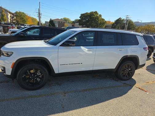 2025 Jeep Grand Cherokee L Altitude