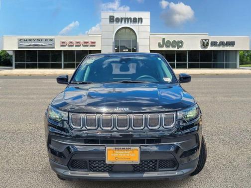 Diamond Black Crystal Pearlcoat 2022 Jeep Compass Sport