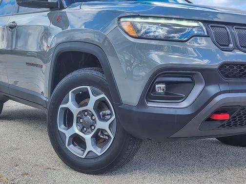 Sting-Gray Clearcoat 2022 Jeep Compass Trailhawk