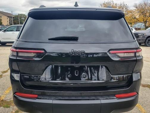 2022 Jeep Grand Cherokee L Altitude