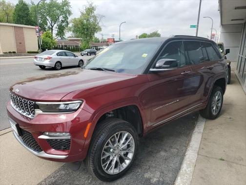 2025 Jeep Grand Cherokee Summit
