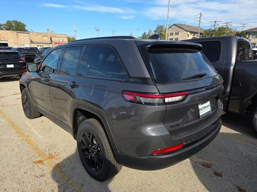 2025 Jeep Grand Cherokee Altitude