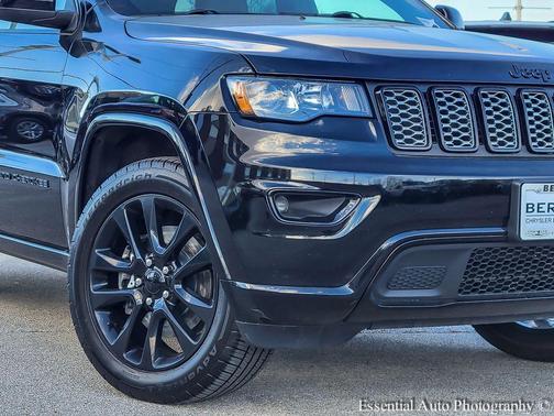 2021 Jeep Grand Cherokee Laredo