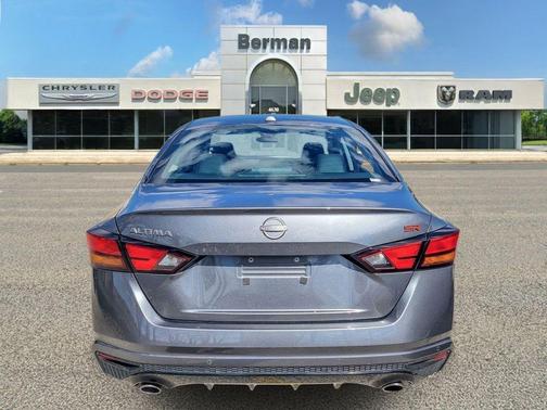 Gun Metallic 2024 Nissan Altima SR FWD