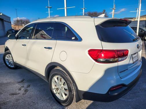 2018 Kia Sorento LX