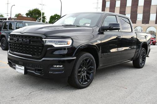 Diamond Black Crystal Pearlcoat 2026 RAM 1500 Limited