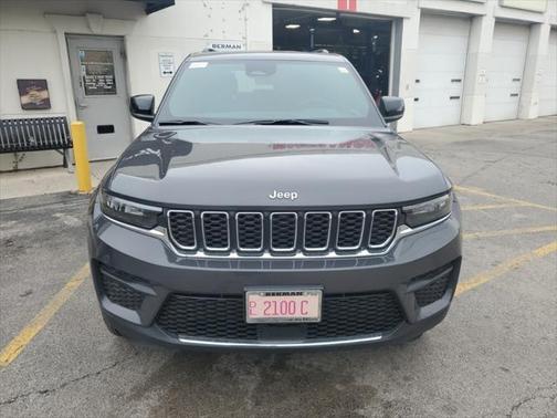 2025 Jeep Grand Cherokee Laredo