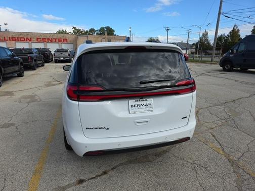 2026 Chrysler Pacifica L