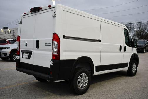 Bright White Clearcoat 2026 RAM ProMaster 1500 Low Roof