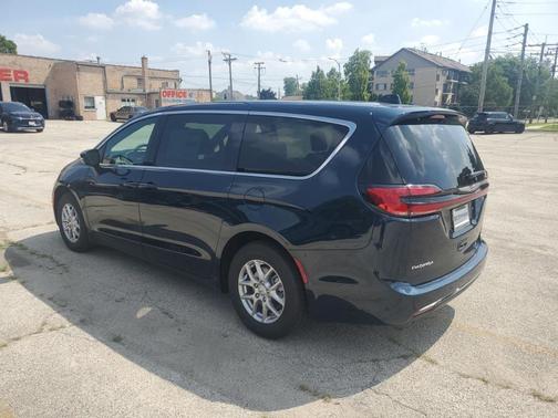 2025 Chrysler Pacifica L
