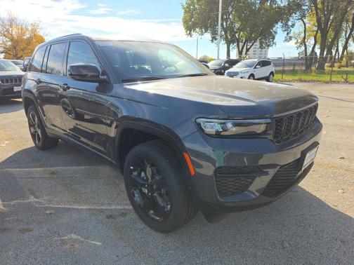 2025 Jeep Grand Cherokee Altitude