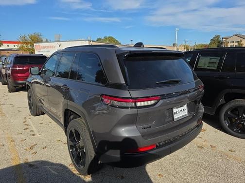 2025 Jeep Grand Cherokee Altitude