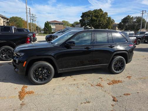 2025 Jeep Grand Cherokee Altitude