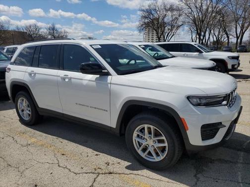 2025 Jeep Grand Cherokee Laredo