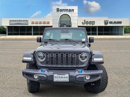 Black Clearcoat 2025 Jeep Wrangler 4xe Rubicon