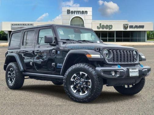 Black Clearcoat 2025 Jeep Wrangler 4xe Rubicon