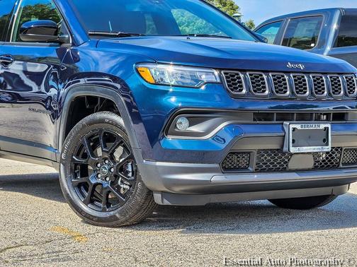 Fathom Blue Pearl Coat 2026 Jeep Compass Sport