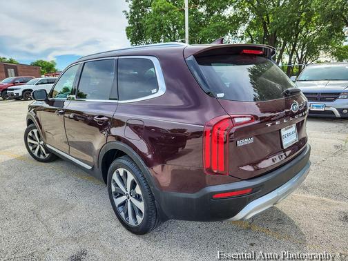 Sangria 2021 Kia Telluride EX