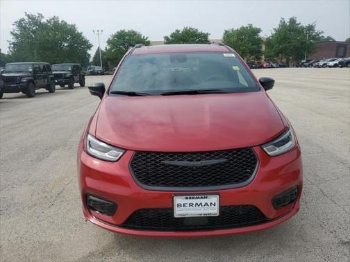 2025 Chrysler Pacifica L