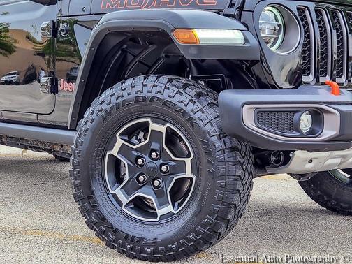 Black Clearcoat 2021 Jeep Gladiator Mojave 4x4