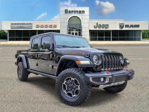 Black Clearcoat 2021 Jeep Gladiator Mojave 4x4