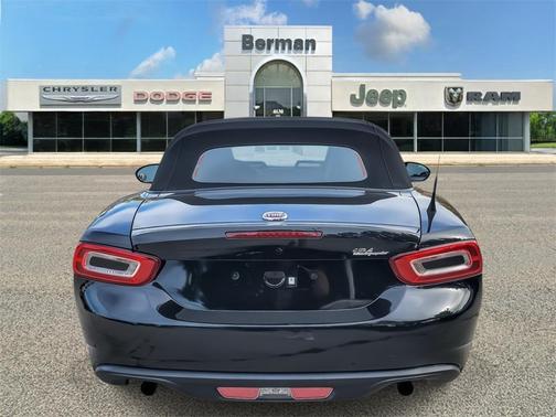 2017 FIAT 124 Spider Base