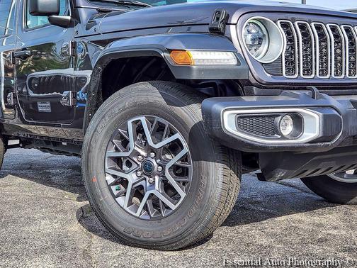 Granite Crystal Metallic Clearcoat 2025 Jeep Wrangler 4xe Sahara