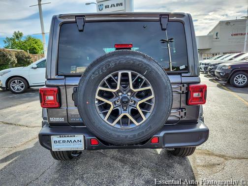 Granite Crystal Metallic Clearcoat 2025 Jeep Wrangler 4xe Sahara