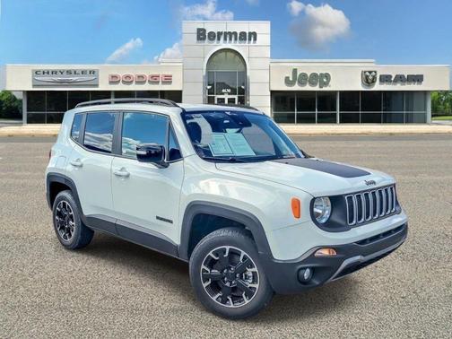 Alpine White Clearcoat 2023 Jeep Renegade Upland