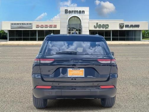 2022 Jeep Grand Cherokee Altitude