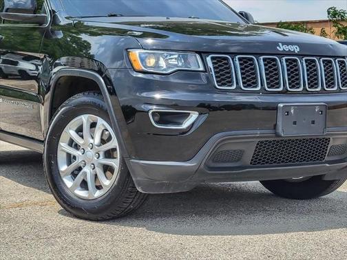 2022 Jeep Grand Cherokee Laredo
