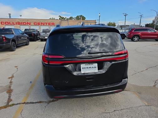 2026 Chrysler Pacifica L