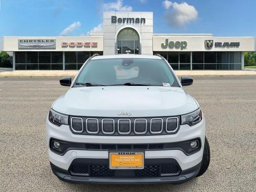 2022 Jeep Compass Latitude Lux