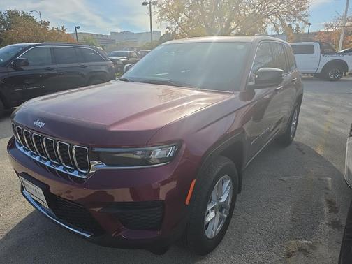 2025 Jeep Grand Cherokee Laredo