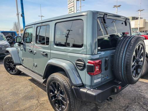 Anvil Clearcoat 2025 Jeep Wrangler 4xe Sahara