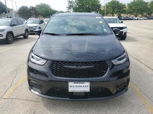 2025 Chrysler Pacifica L