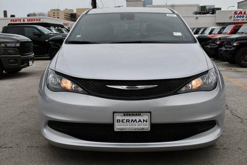 2026 Chrysler Voyager LX