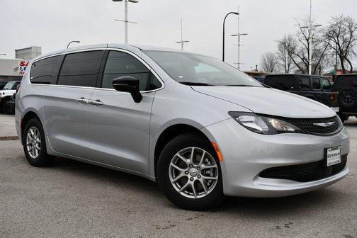 2026 Chrysler Voyager LX