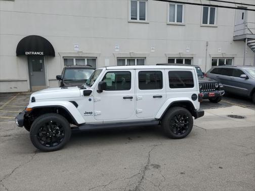 2025 Jeep Wrangler 4xe Sahara