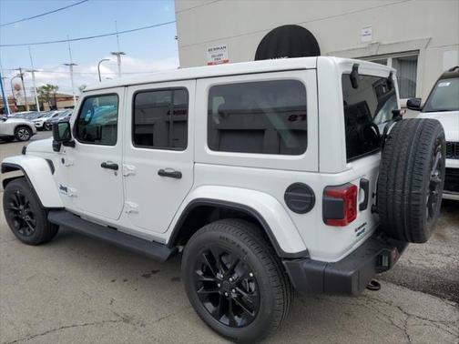 2025 Jeep Wrangler 4xe Sahara