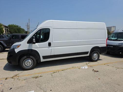 Bright White Clearcoat 2026 RAM ProMaster 2500 Tradesman