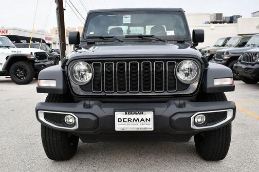 Black Clearcoat 2026 Jeep Gladiator Sport