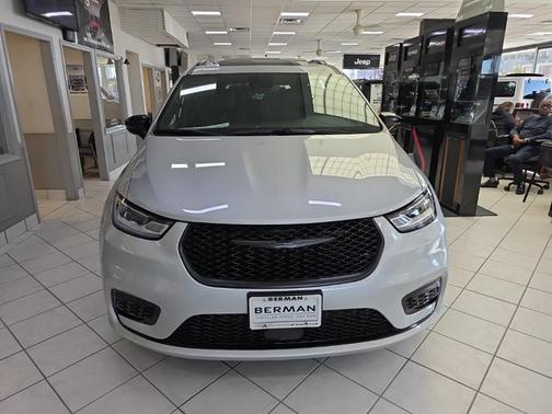 2026 Chrysler Pacifica L
