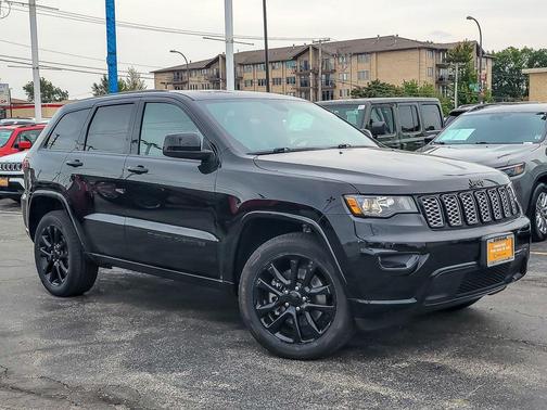 2022 Jeep Grand Cherokee Laredo