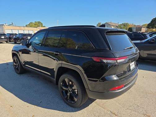 2025 Jeep Grand Cherokee Altitude