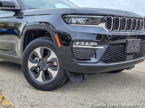 Diamond Black Crystal Pearlcoat 2022 Jeep Grand Cherokee 4xe Base
