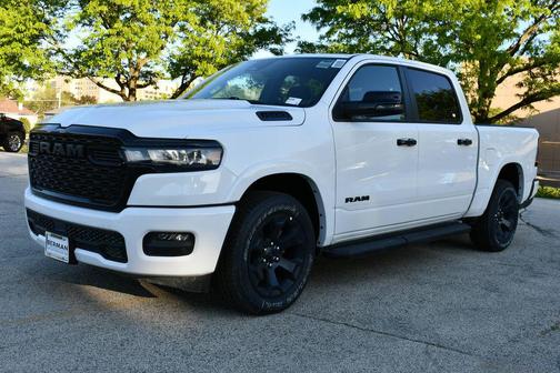 Bright White Clearcoat 2026 RAM 1500 Big Horn/Lone Star