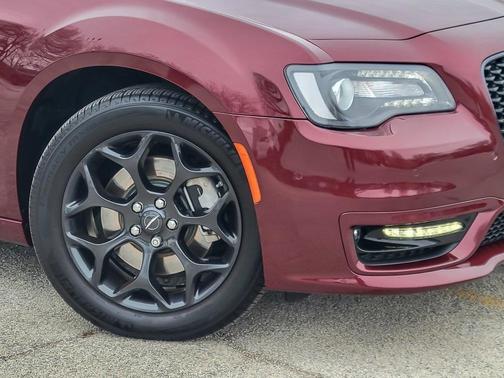 2022 Chrysler 300 Touring