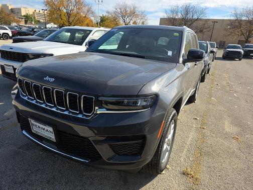 2025 Jeep Grand Cherokee Laredo
