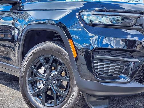 2024 Jeep Grand Cherokee Altitude